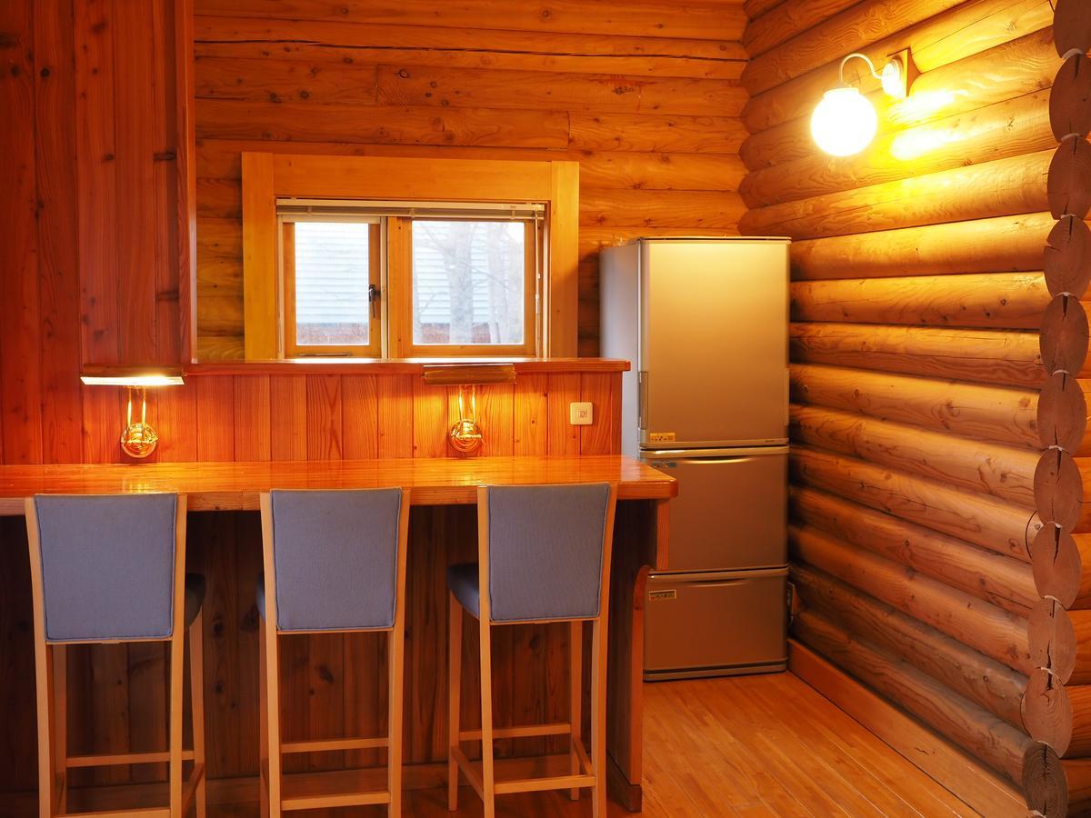 Log Hotel Larch Lake Kanayama Minamifurano Номер фото
