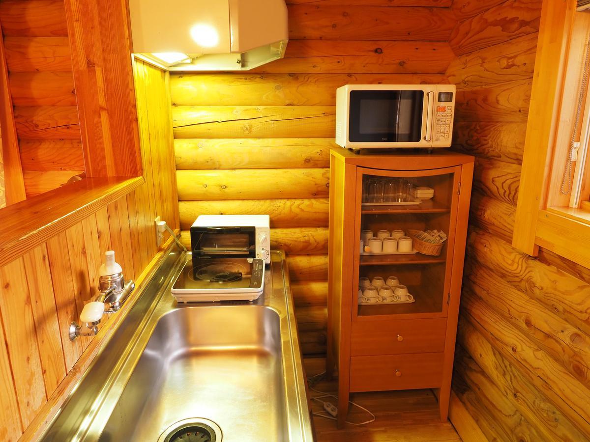 Log Hotel Larch Lake Kanayama Minamifurano Номер фото