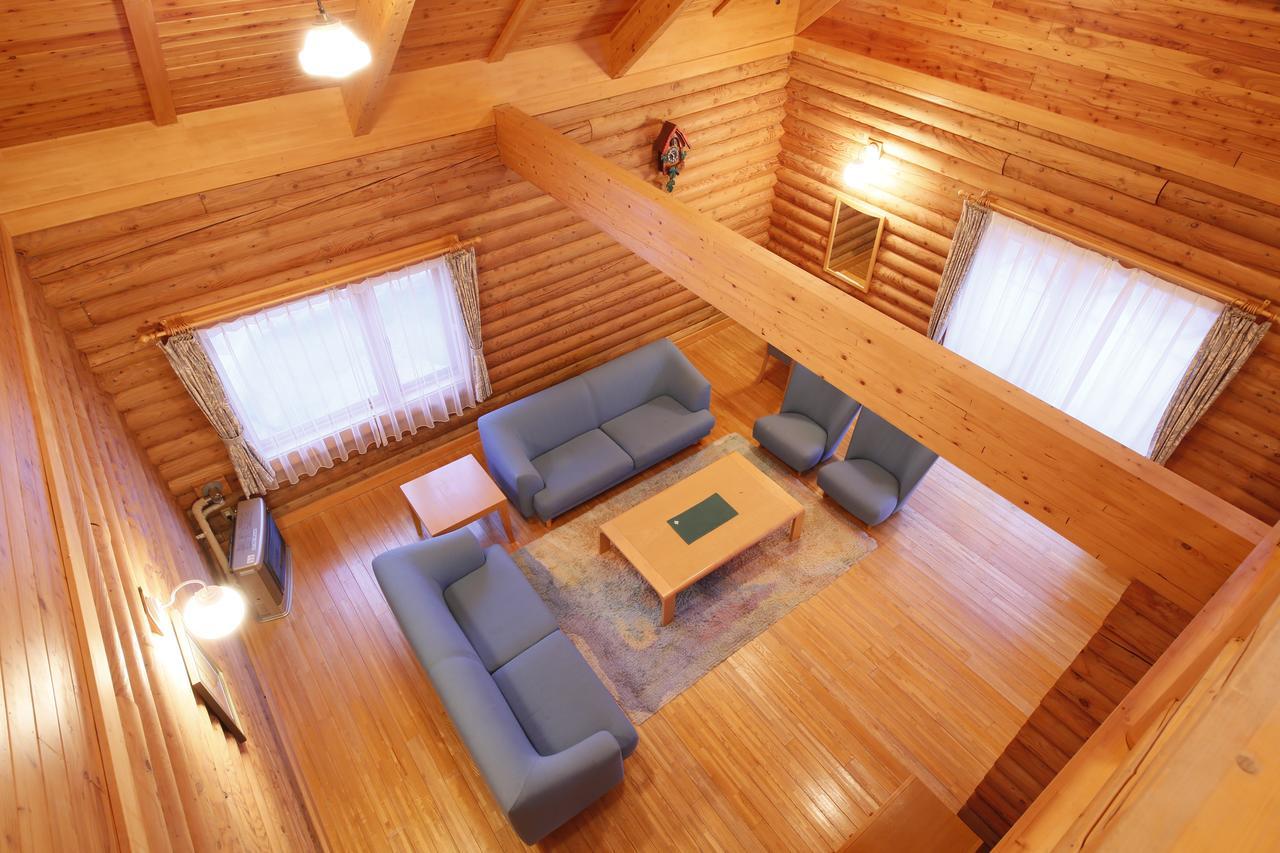 Log Hotel Larch Lake Kanayama Minamifurano Номер фото