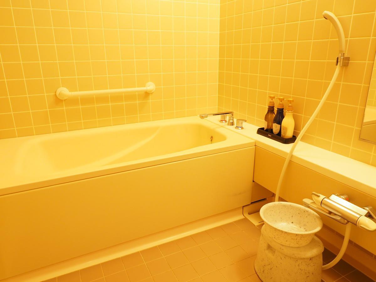 Log Hotel Larch Lake Kanayama Minamifurano Номер фото